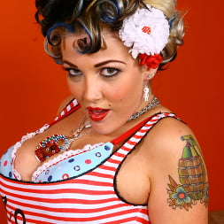 Vuelve el frío helado - Candy Monroe