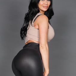 Jasmine Jae - Glory Hole - Escena 2