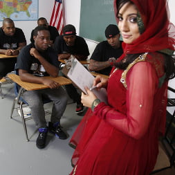 Nadia Ali - Negros sobre rubias